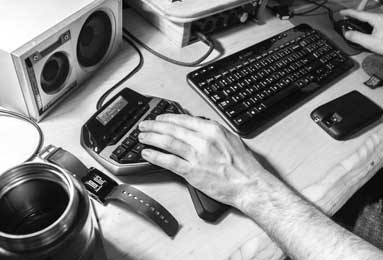 体坛午爆｜卡里克执教曼联斩获三连胜，山东男篮今晚客战天津男篮